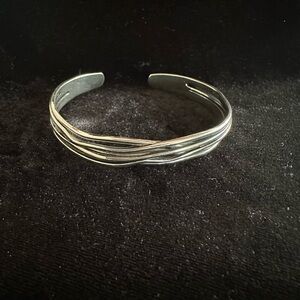 925 Sterling silver Bangle
